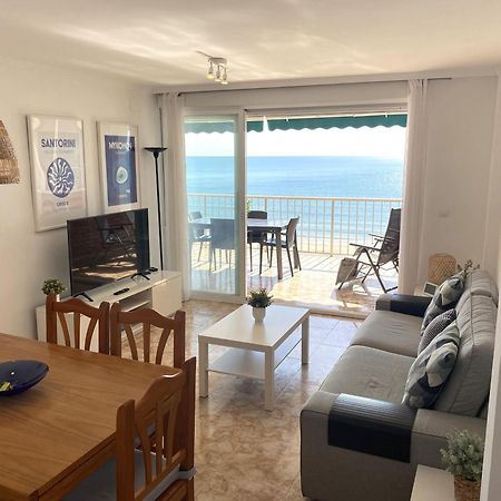 Beachfront And Renovated Apartment Кульера Экстерьер фото