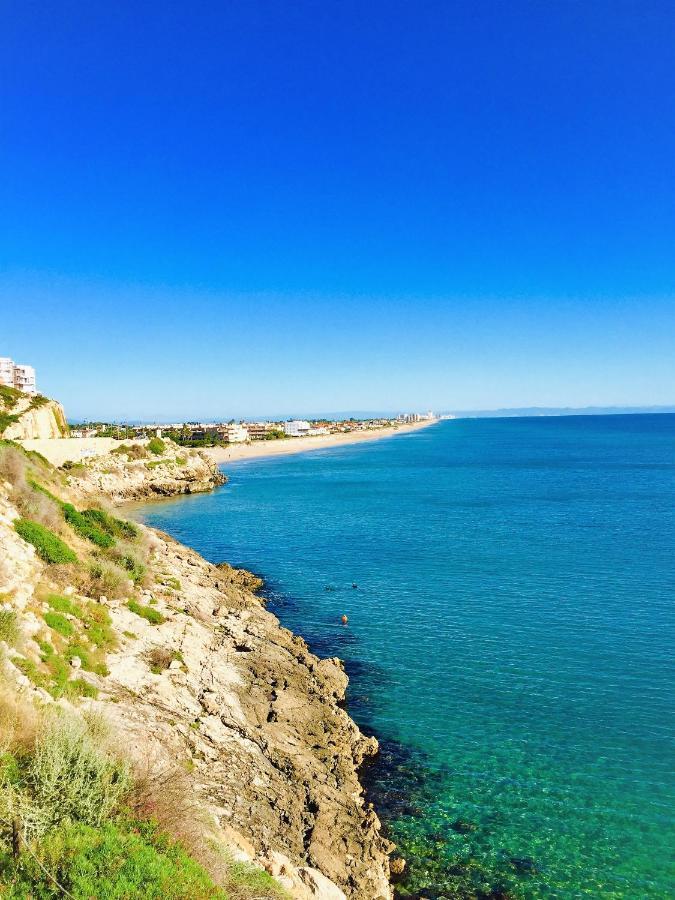 Beachfront And Renovated Apartment Кульера Экстерьер фото